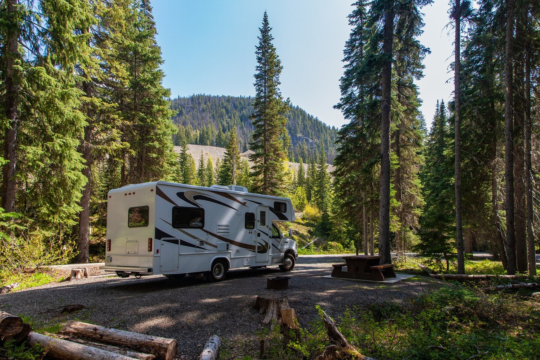 How to Prepare Your RV for Long-Term Stays as a Traveling Nurse